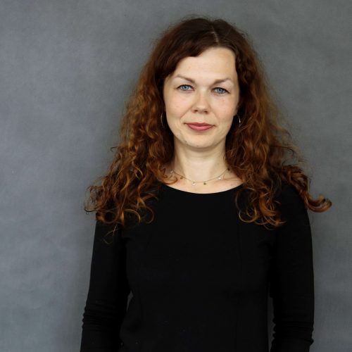 DR MONIKA MAJ-GOLIANEK Dziekan kierunku Pedagogika przedszkolna i wczesnoszkolna