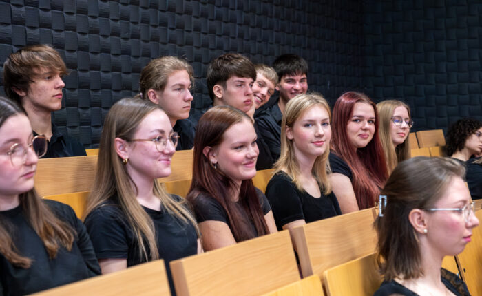 Jak przygotować się do rozpoczęcia studiów? Poradnik od uczelni