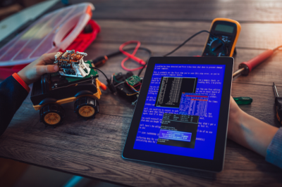 Podstawy programowania i robotyki dla dzieci &ndash; kurs dla os&oacute;b pracujących z dziećmi